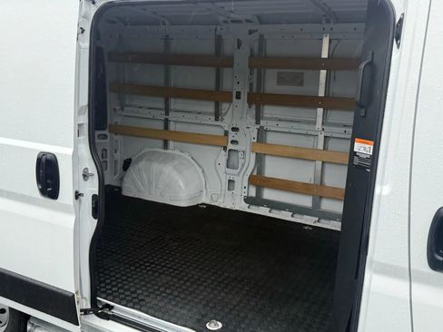 Used 2023 RAM ProMaster 2500 image 24
