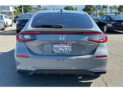 Used 2025 Honda Civic Sport image 4