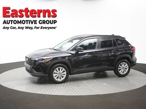 Used 2025 Toyota Corolla Cross LE FWD image 56