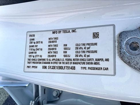 Used 2020 Tesla Model 3 Long Range AWD/4WD image 32