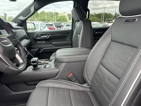 New 2026 GMC Sierra 1500 AT4X w/ LPO, Black Badging Package AWD/4WD image 5