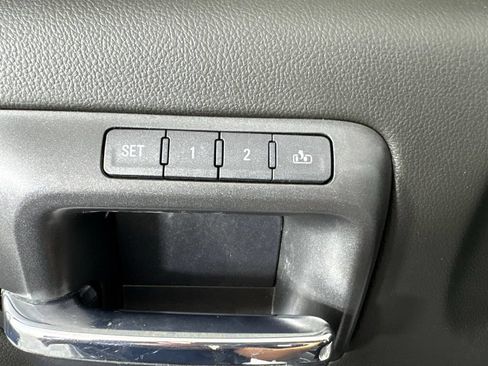 Used 2018 GMC Sierra 1500 SLT AWD/4WD image 18