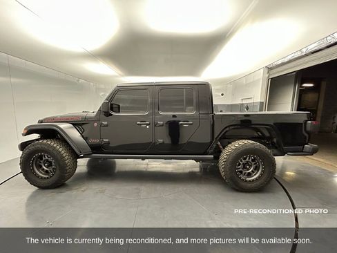 Used 2020 Jeep Gladiator Rubicon image 2