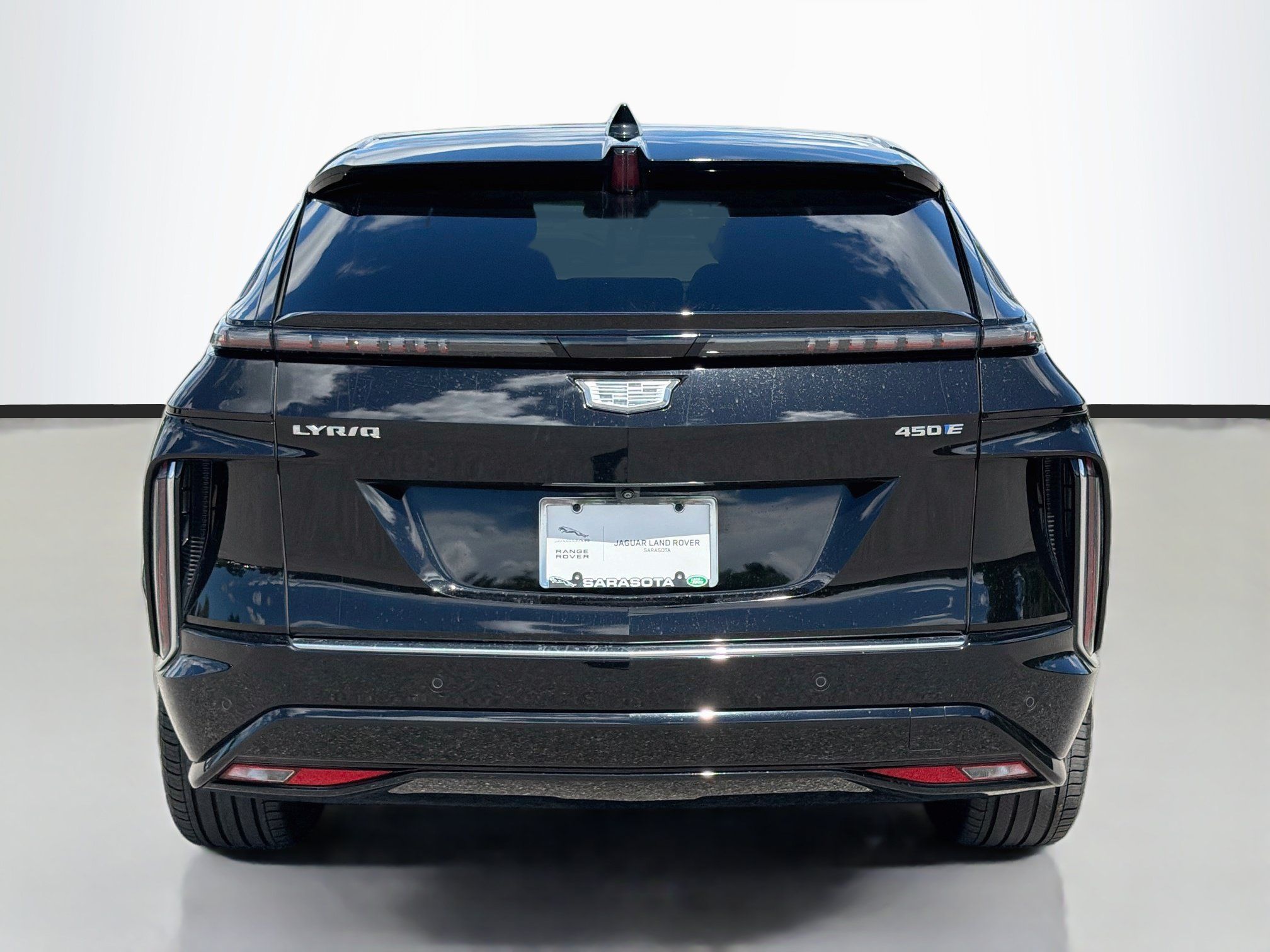 Used 2025 Cadillac Lyriq Luxury RWD image 4