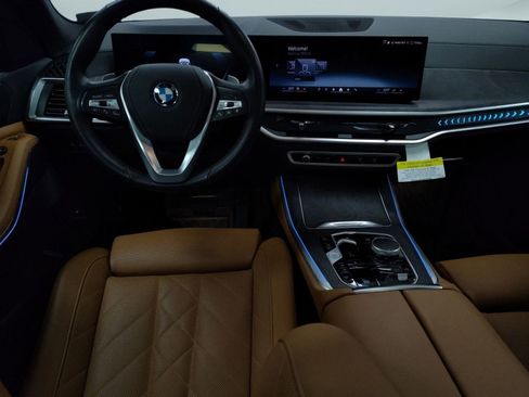 Used 2025 BMW X5 xDrive50e w/ Parking Assistance Package image 24