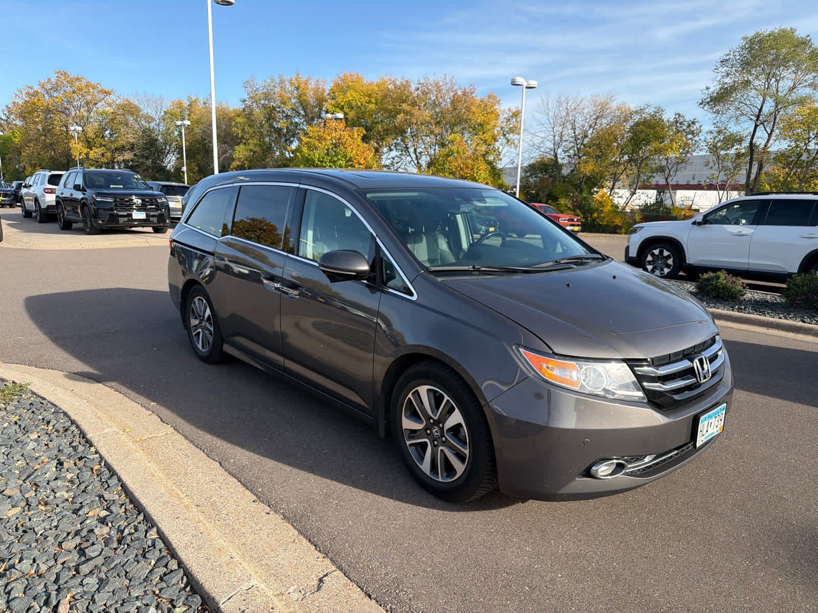 Used 2015 Honda Odyssey Touring image 3