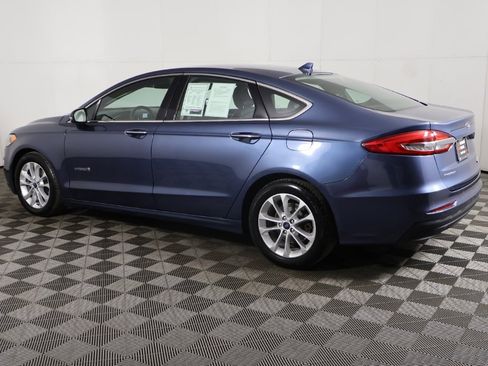Used 2019 Ford Fusion SEL image 14