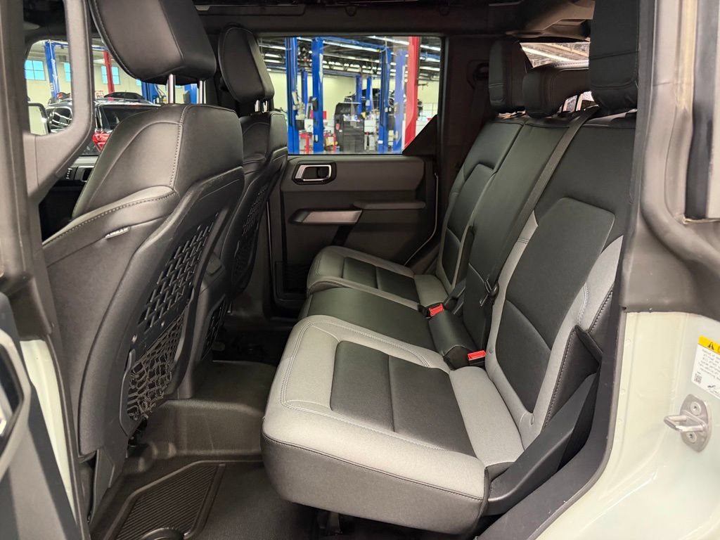 Used 2023 Ford Bronco Black Diamond AWD/4WD image 16