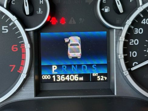 Used 2015 Toyota Tundra Limited image 28