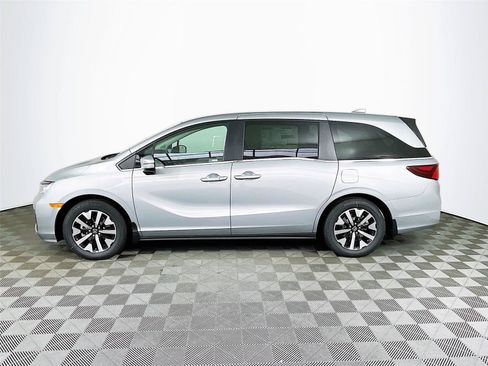 New 2026 Honda Odyssey EX-L image 3