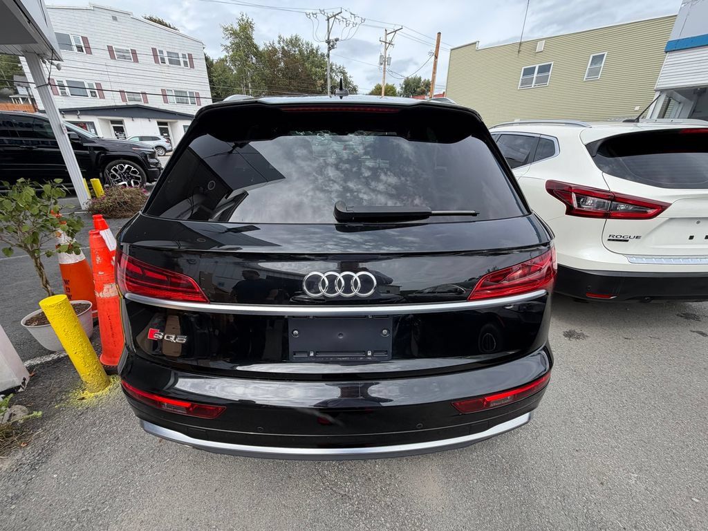 Used 2023 Audi SQ5 Premium Plus w/ Premium Plus Package AWD/4WD image 4