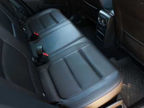 Used 2016 Volkswagen Tiguan S image 12