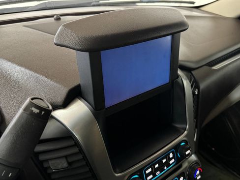 Used 2015 Chevrolet Suburban LTZ image 69