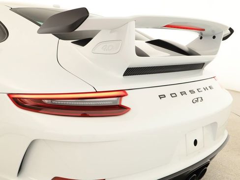 Used 2018 Porsche 911 GT3 RWD image 40