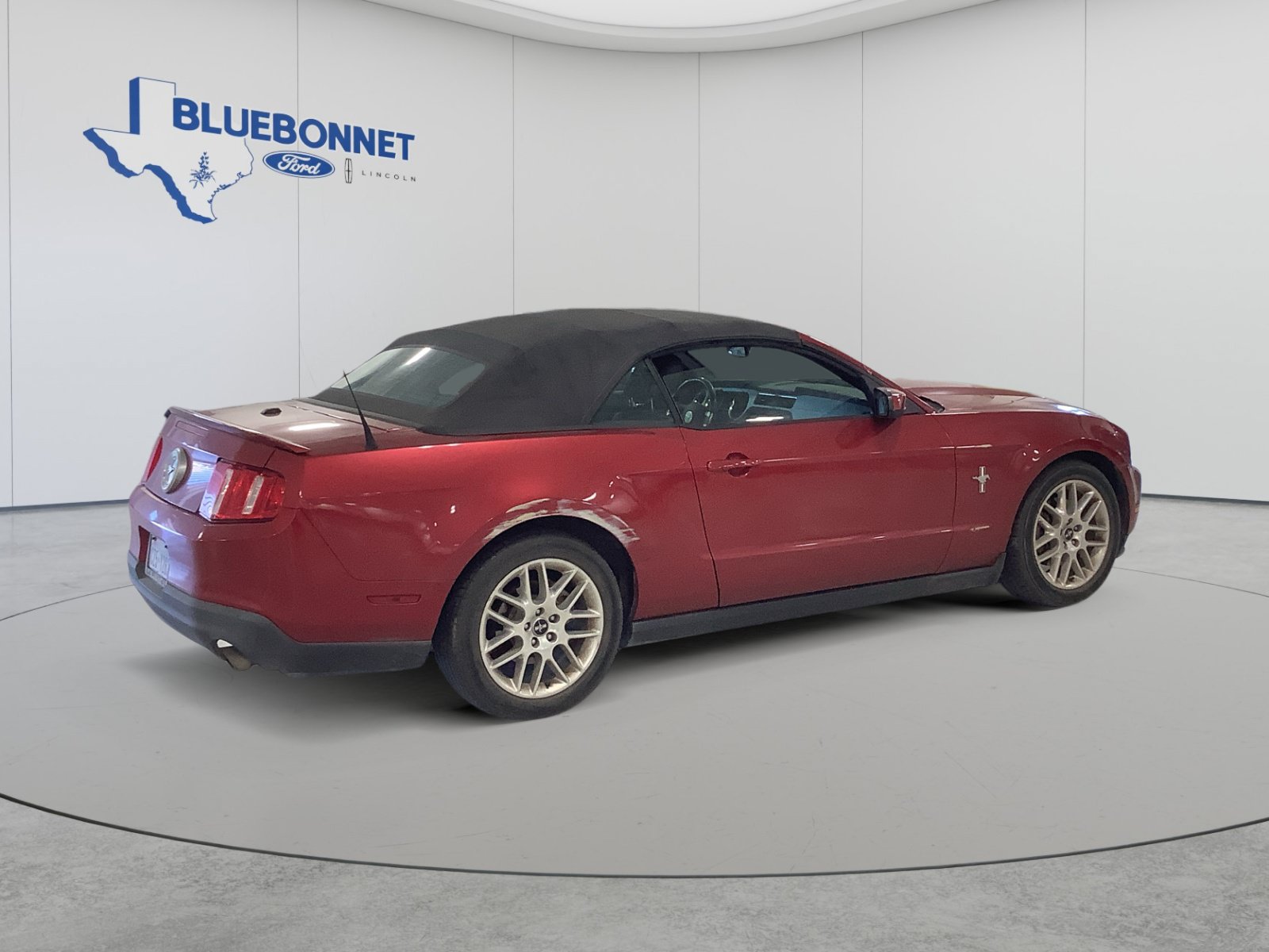 Used 2012 Ford Mustang Premium RWD image 4