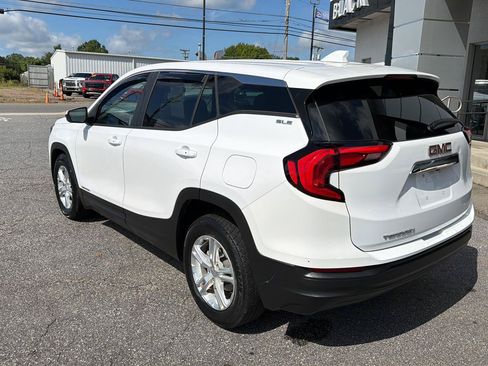 Used 2021 GMC Terrain SLE w/ LPO, Floor Liner Package FWD image 12