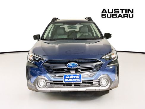 Certified 2025 Subaru Outback Premium image 3