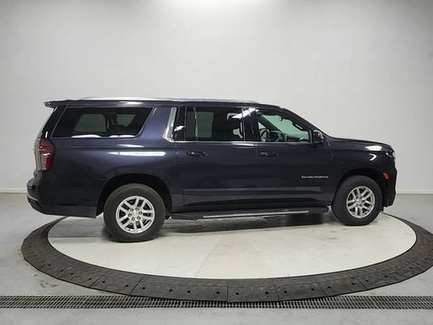 Used 2024 Chevrolet Suburban LT AWD/4WD image 8