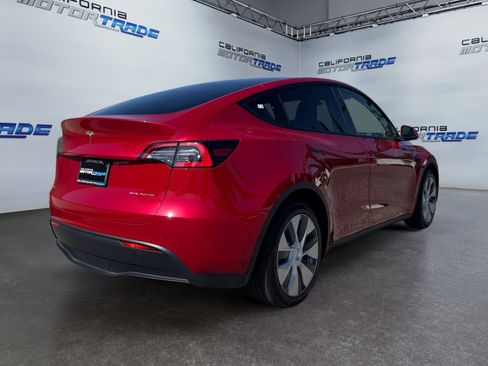 Used 2021 Tesla Model Y Long Range AWD/4WD image 5
