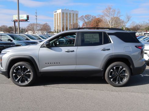 New 2026 Chevrolet Equinox RS FWD image 5