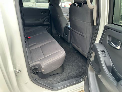 Used 2024 Nissan Frontier SV AWD/4WD image 20