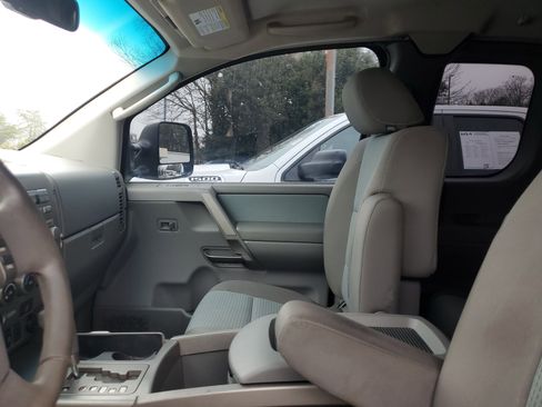 Used 2006 Nissan Titan SE image 17