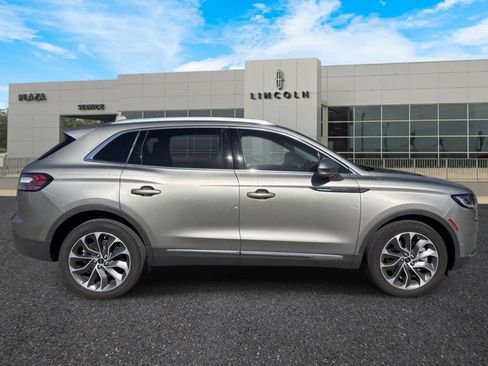 Used 2023 Lincoln Nautilus Reserve w/ Equipment Group 201A image 2