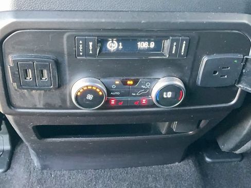 Used 2019 Ford Expedition Limited w/ Equipment Group 303A AWD/4WD image 17