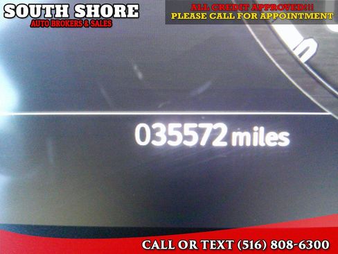 Used 2023 Land Rover Defender 130 X-Dynamic SE AWD/4WD image 24