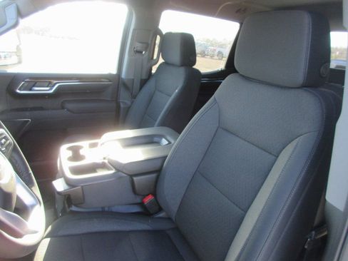 New 2026 GMC Sierra 1500 SLE w/ Max Trailering Package image 13