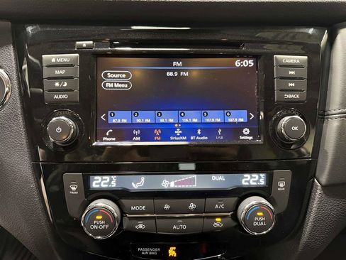 Used 2020 Nissan Rogue S AWD/4WD image 28