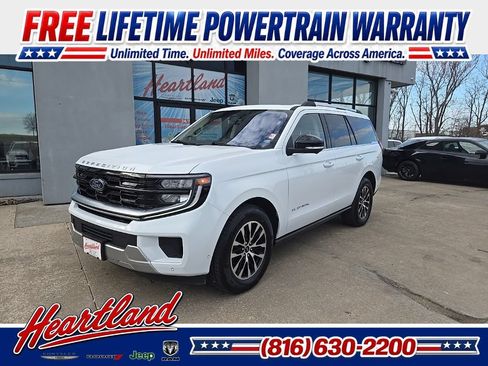 Used 2025 Ford Expedition Platinum AWD/4WD image 1