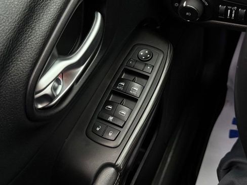 Used 2014 Jeep Cherokee Limited image 12