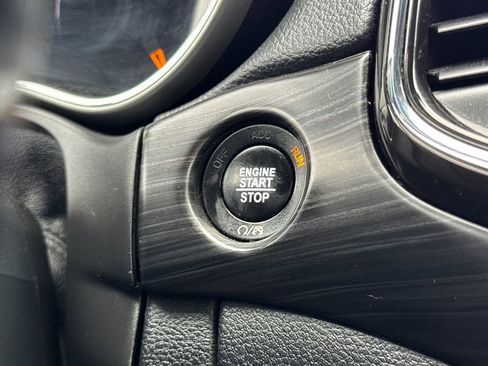 Used 2022 Jeep Grand Cherokee Laredo X image 22