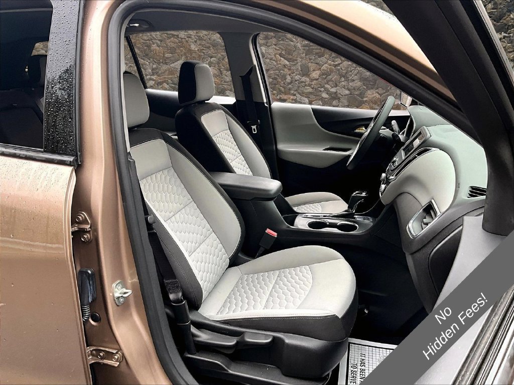 Used 2019 Chevrolet Equinox LS w/ LS Convenience Package AWD/4WD image 7