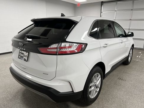 Used 2024 Ford Edge SEL image 12