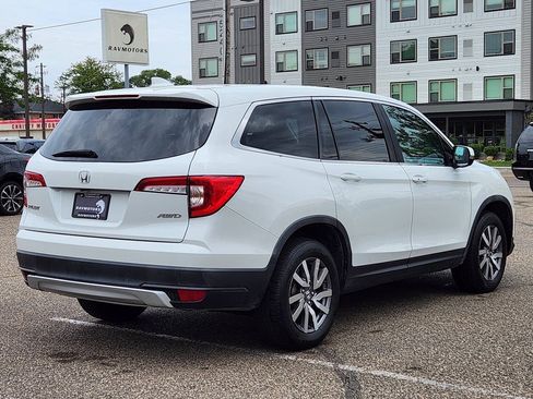 Used 2021 Honda Pilot EX image 9