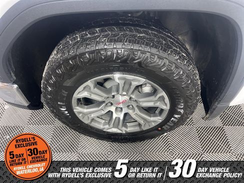 Used 2024 GMC Sierra 1500 SLE w/ Preferred Package image 11