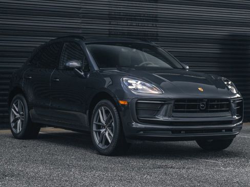 New 2025 Porsche Macan image 7