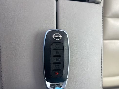 Used 2023 Nissan Rogue SL w/ SL Premium Package FWD image 21