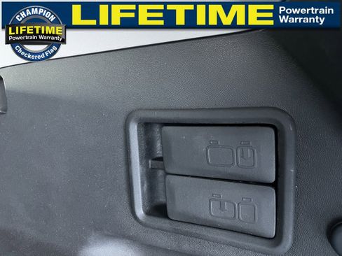 Certified 2024 GMC Terrain SLE image 17