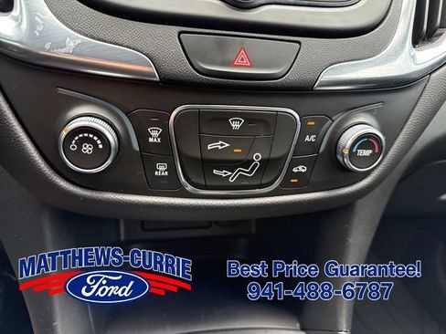 Used 2021 Chevrolet Equinox LT FWD image 19