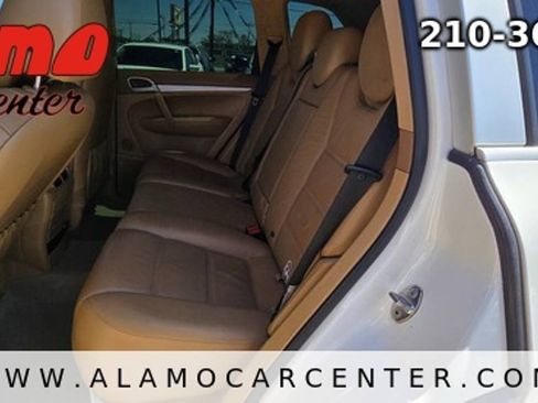 Used 2008 Porsche Cayenne AWD/4WD image 16