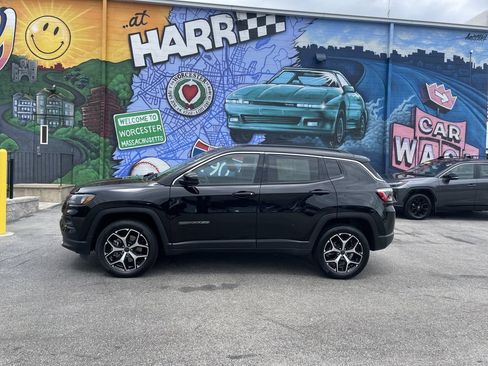 Used 2026 Jeep Compass Limited w/ Sun, Sound & Navigation Group AWD/4WD image 2