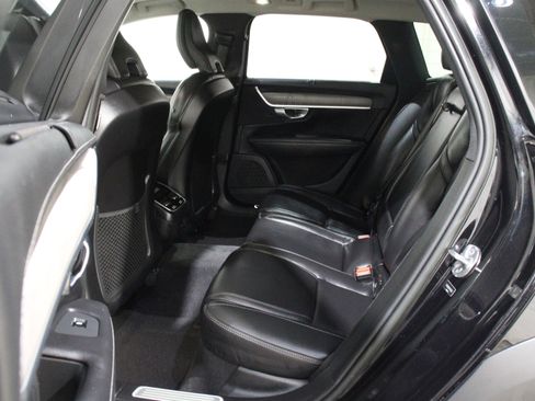 Used 2023 Volvo V90 B6 Cross Country Ultimate AWD/4WD image 22