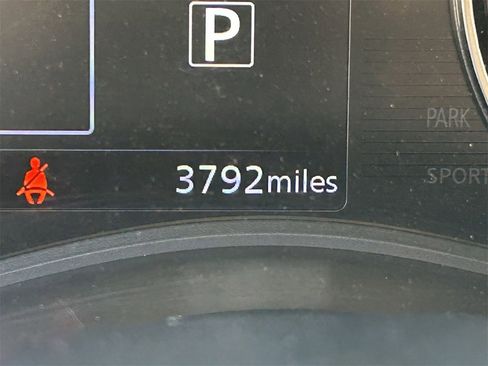 Certified 2024 Nissan Kicks SV image 8