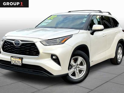 Used 2022 Toyota Highlander LE