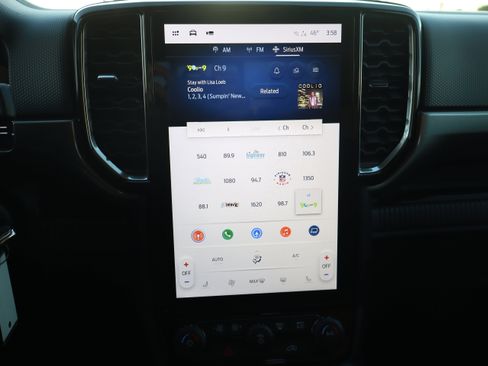 New 2025 Ford Ranger XLT w/ Equipment Group 301A High image 17