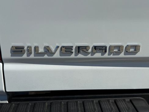 Used 2024 Chevrolet Silverado 2500 LT AWD/4WD image 16