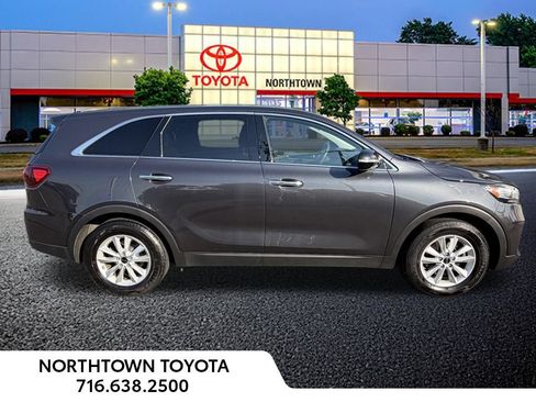 Used 2019 Kia Sorento FWD image 5
